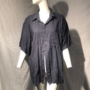 Ivy Crew Classic Shirt